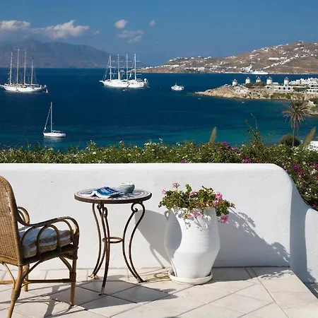 Hurmuses * Mykonos Town